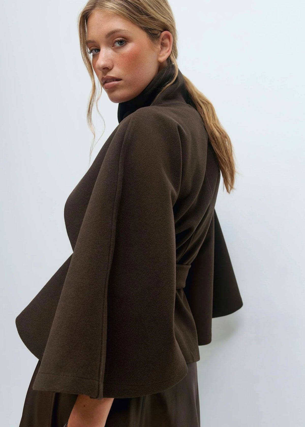 Leya - Cape Leya
